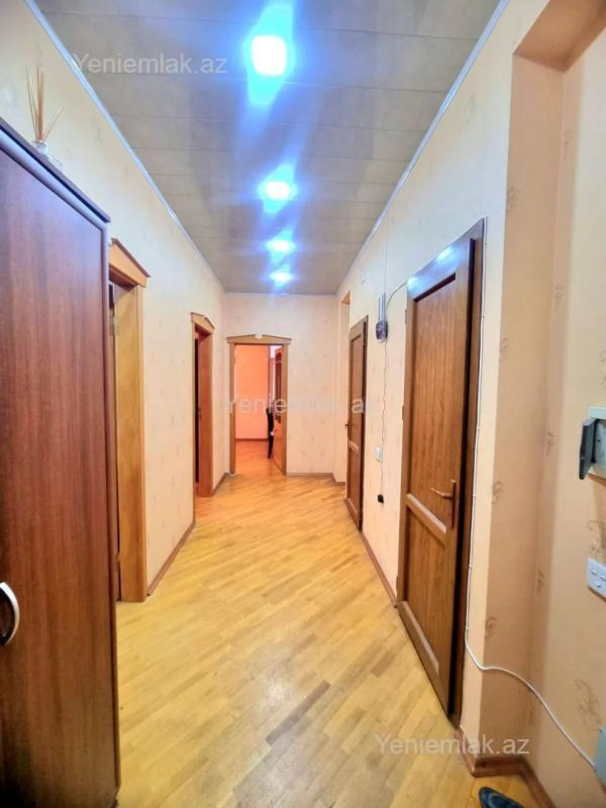 Satılır 2 otaqlı yeni tikili 74 m²