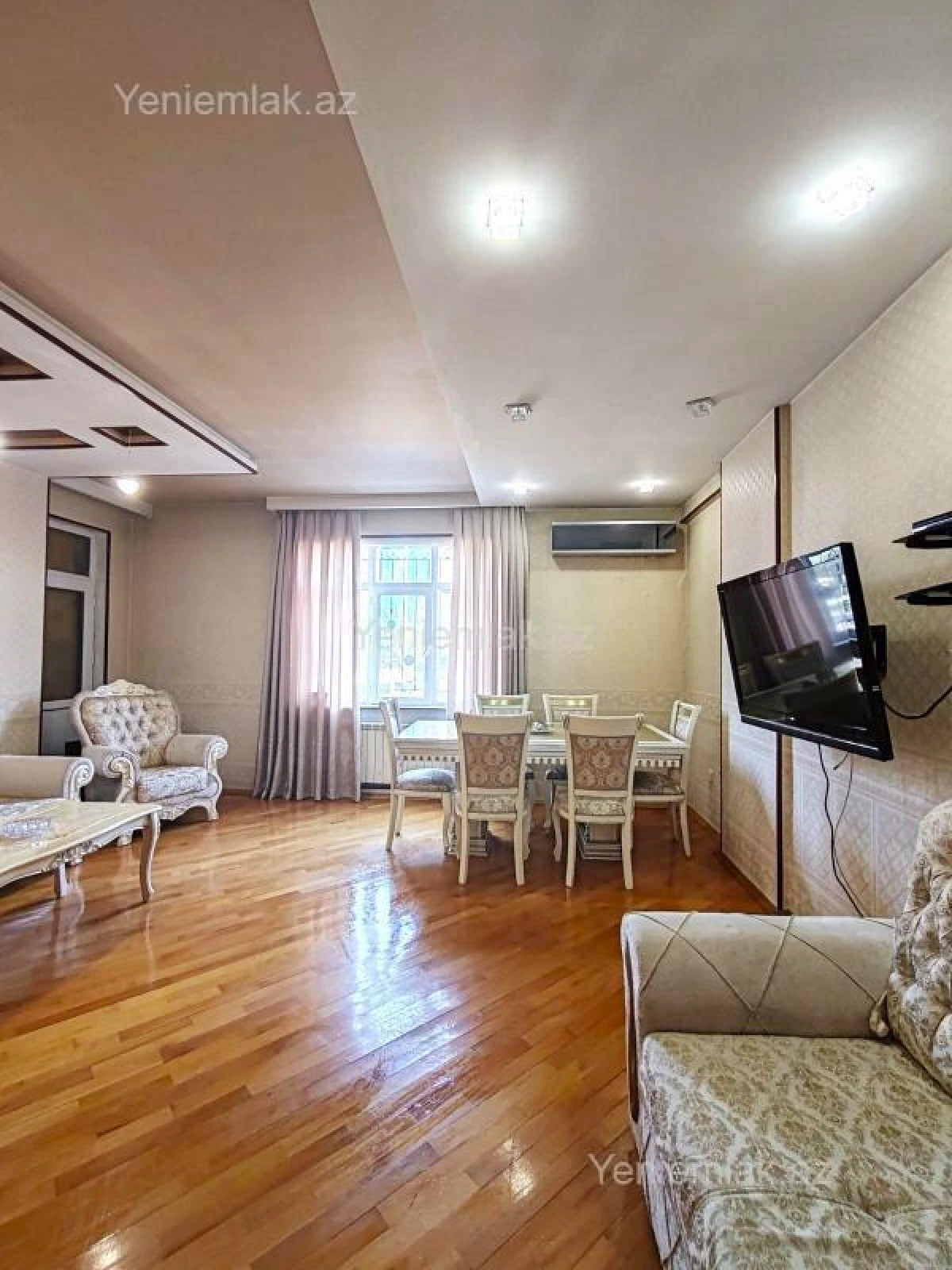 Satılır 3 otaqlı yeni tikili 125 m²