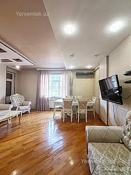 Satılır 3 otaqlı yeni tikili 125 m²