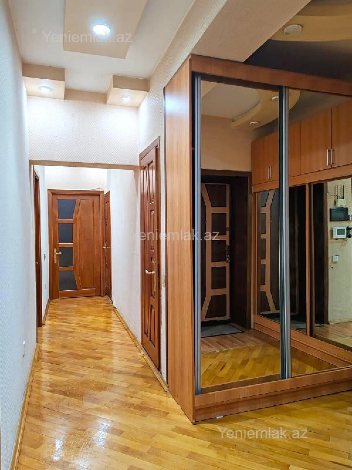 Satılır 3 otaqlı yeni tikili 125 m²