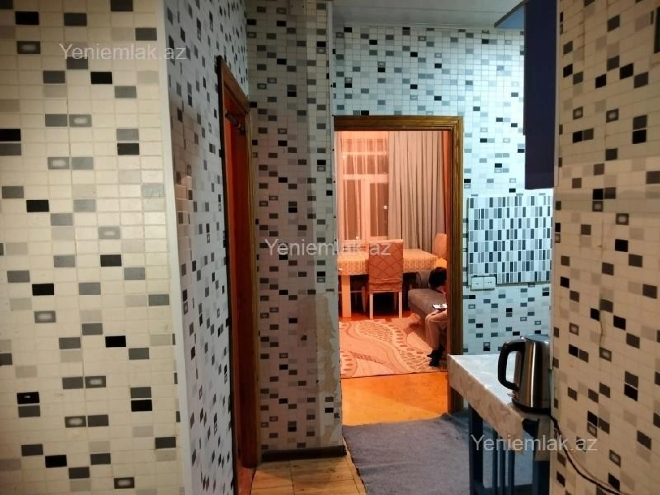 Satılır 1 otaqlı köhnə tikili 42 m²