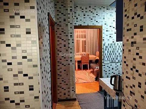 Satılır 1 otaqlı köhnə tikili 42 m²