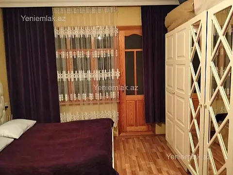 Satılır 1 otaqlı köhnə tikili 42 m²