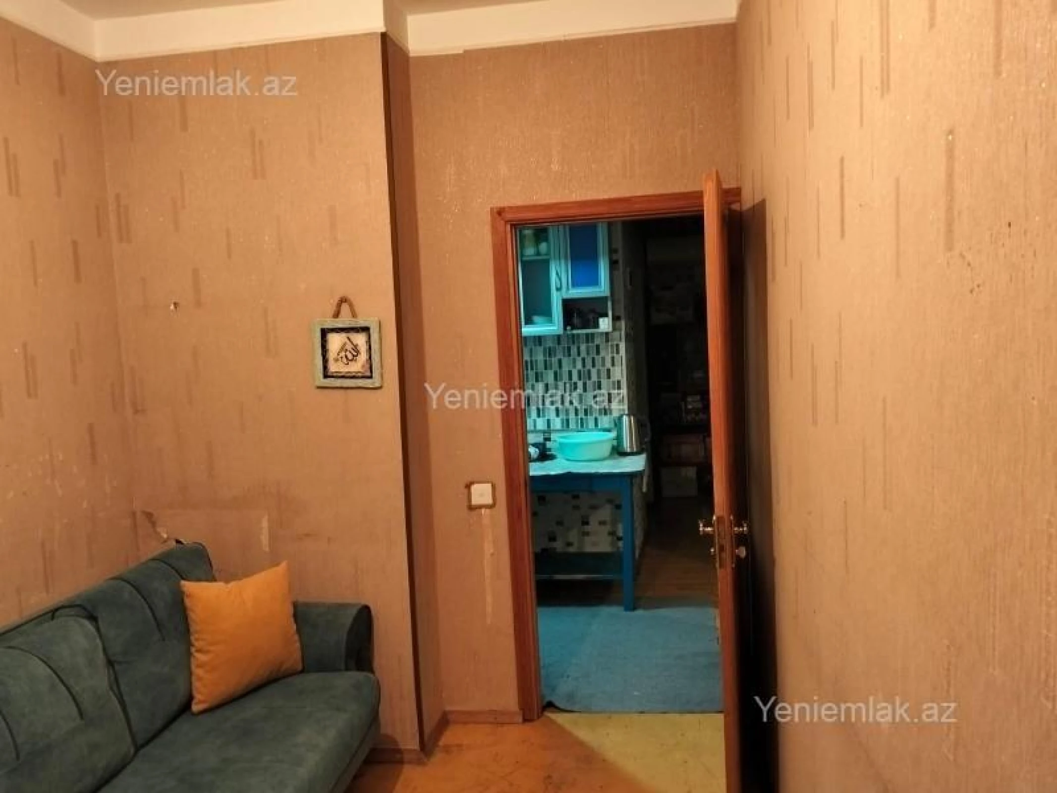 Satılır 1 otaqlı köhnə tikili 42 m²