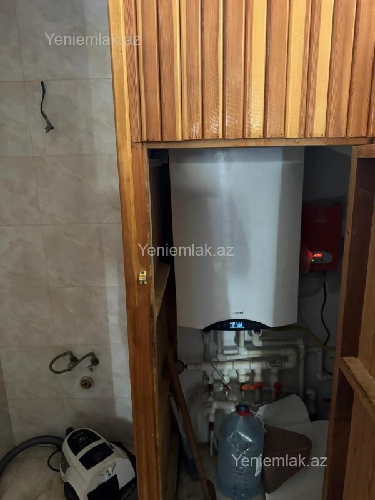 Satılır 7 otaqlı həyət evi 250 m²