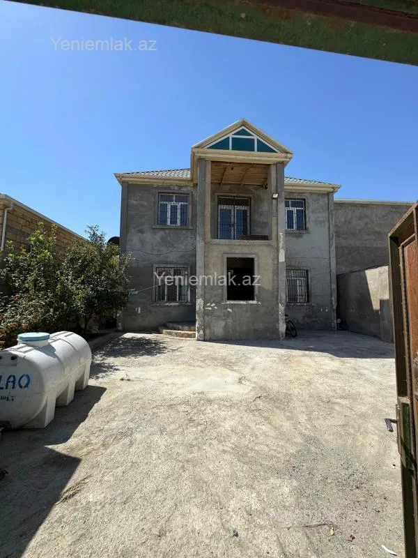 Satılır 7 otaqlı həyət evi 250 m²