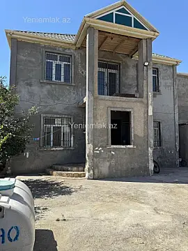 Satılır 7 otaqlı həyət evi 250 m²