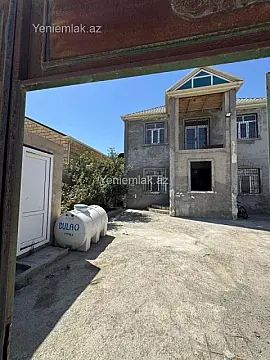 Satılır 7 otaqlı həyət evi 250 m²
