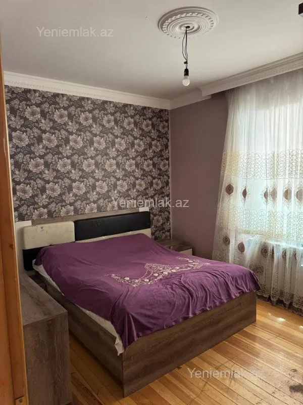 Satılır 7 otaqlı həyət evi 250 m²
