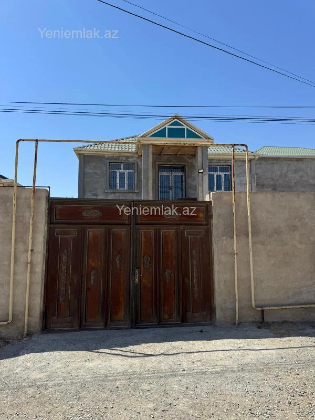 Satılır 7 otaqlı həyət evi 250 m²