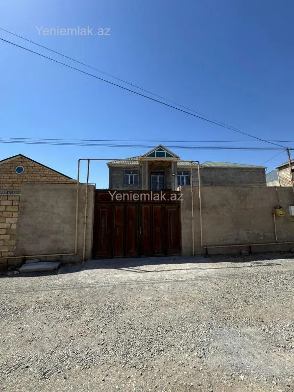 Satılır 7 otaqlı həyət evi 250 m²