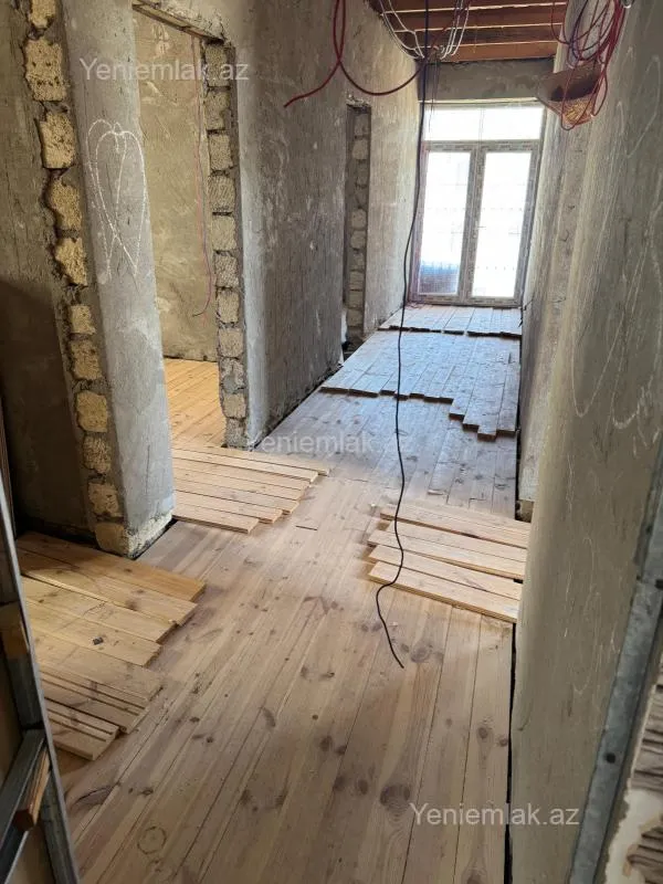 Satılır 7 otaqlı həyət evi 250 m²