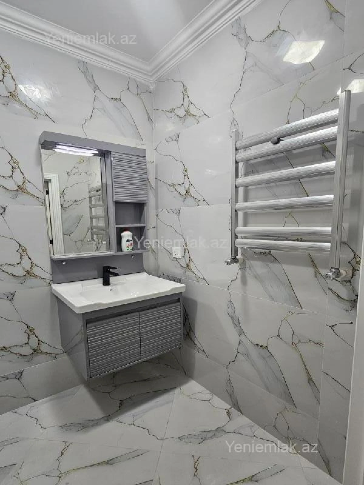 Satılır 3 otaqlı yeni tikili 64 m²