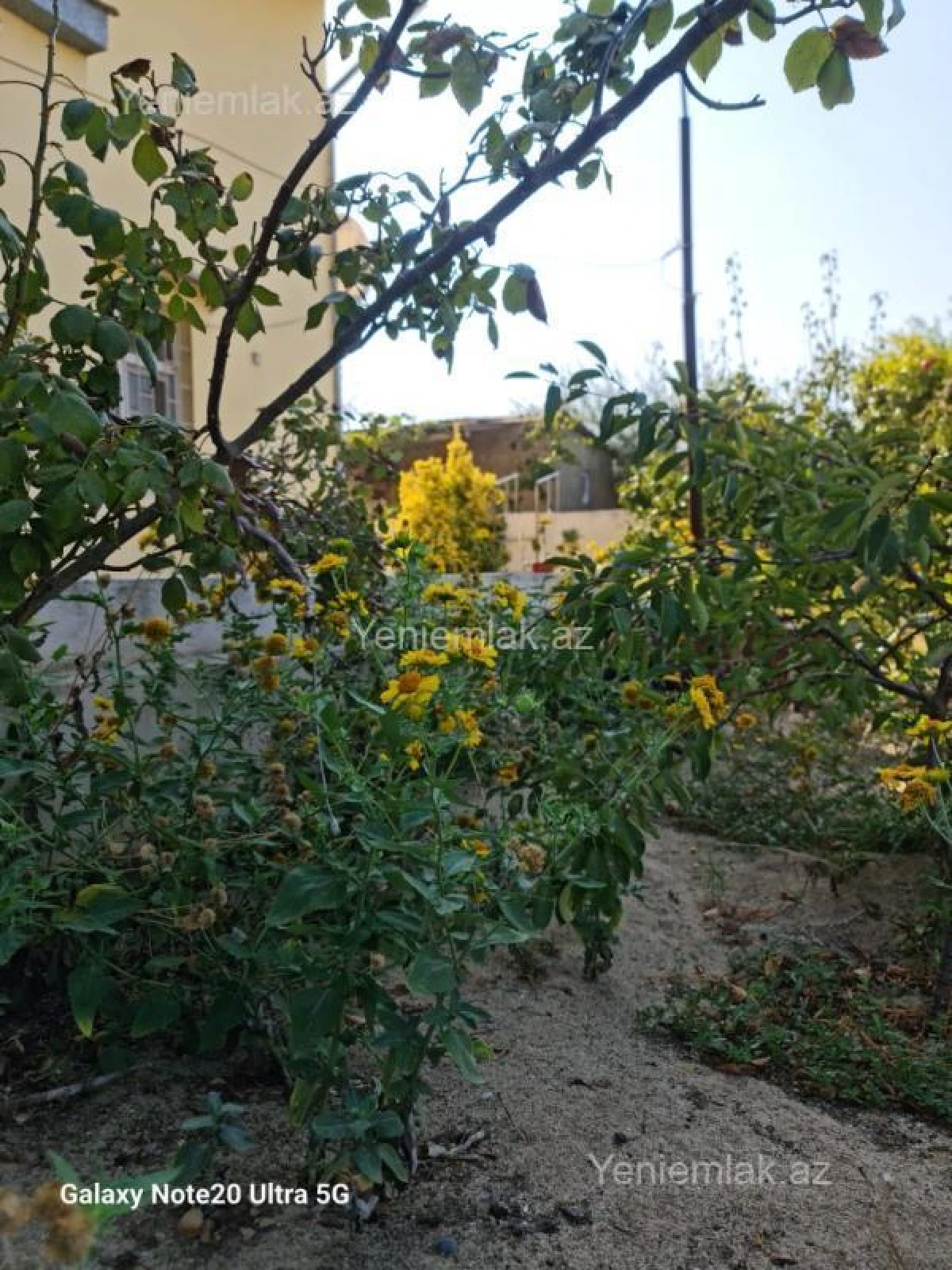 Satılır 4 otaqlı həyət evi 200 m²