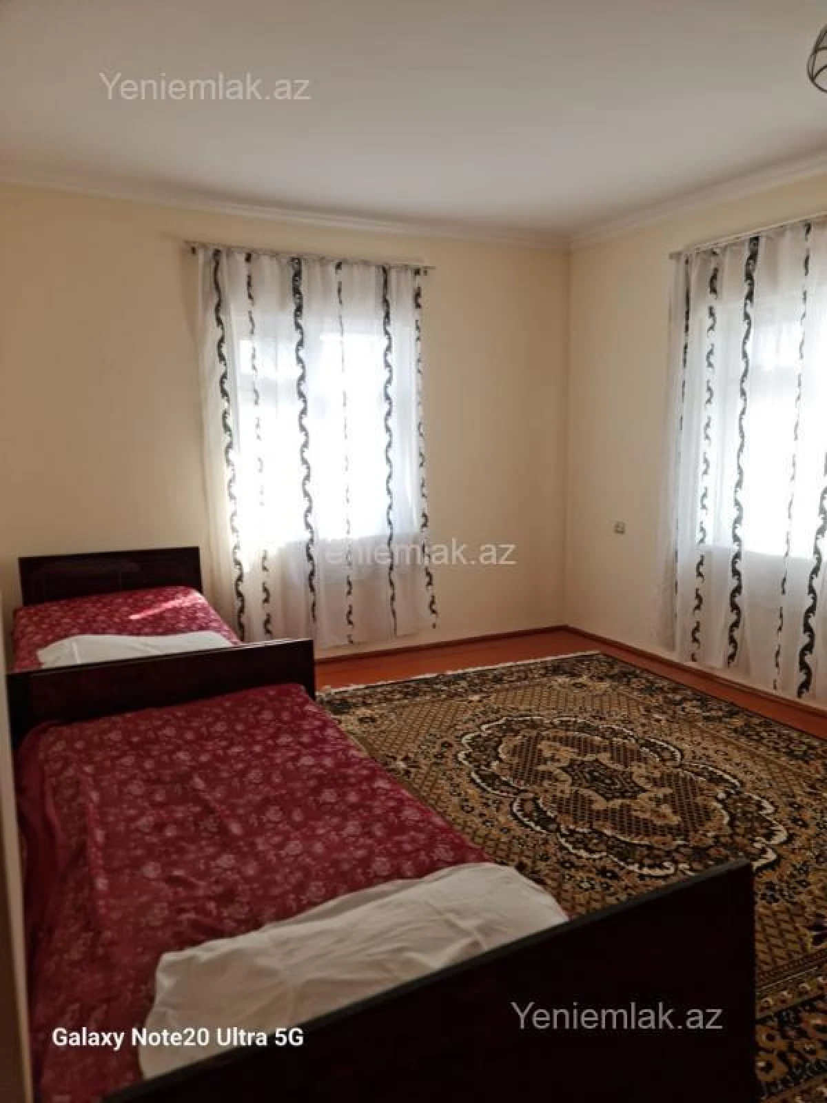 Satılır 4 otaqlı həyət evi 200 m²