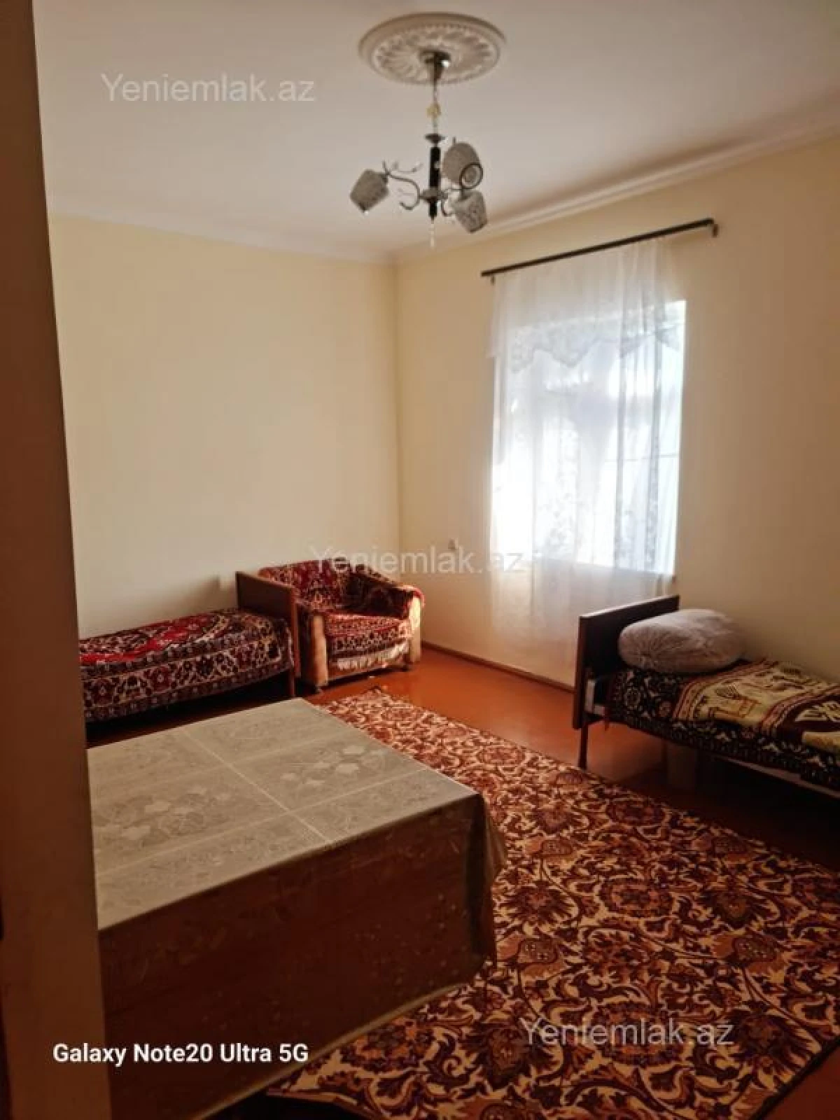 Satılır 4 otaqlı həyət evi 200 m²