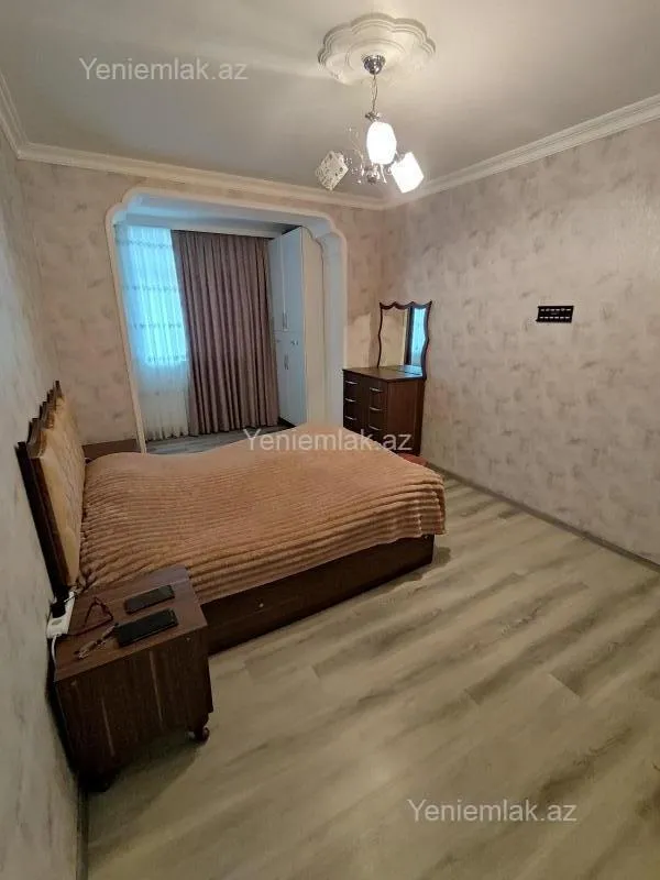 Satılır 5 otaqlı köhnə tikili 110 m²