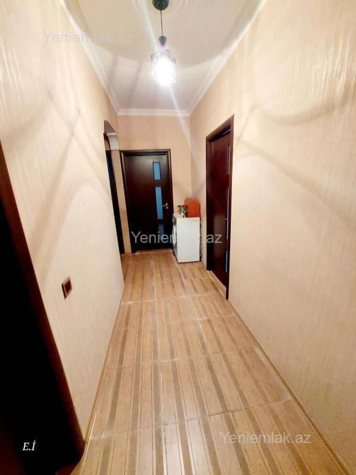 Satılır 3 otaqlı köhnə tikili 75 m²
