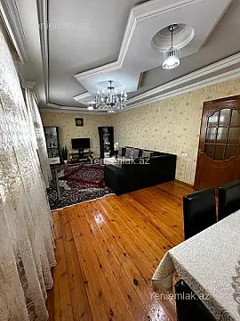 Satılır 5 otaqlı həyət evi 180 m²