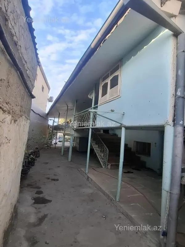 Satılır 3 otaqlı həyət evi 160 m²