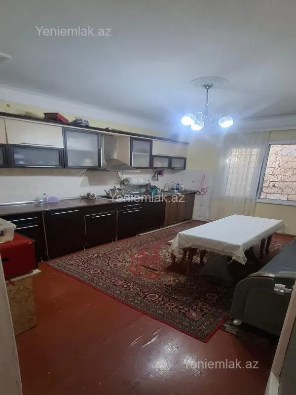 Satılır 3 otaqlı həyət evi 160 m²