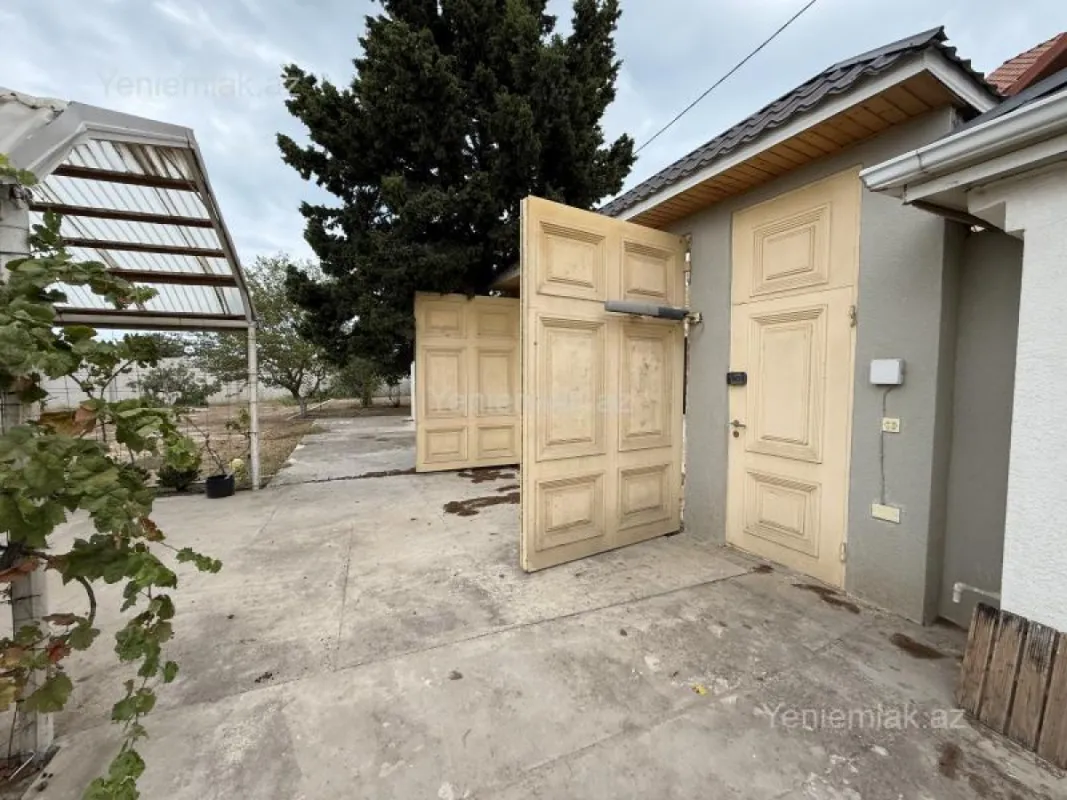 Satılır 3 otaqlı həyət evi 140 m²