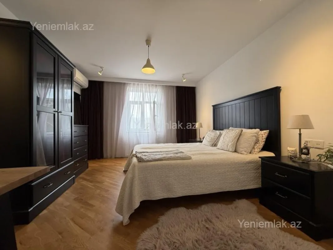 Satılır 3 otaqlı həyət evi 140 m²