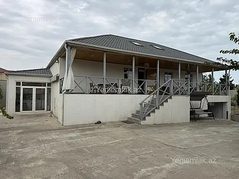 Satılır 3 otaqlı həyət evi 140 m²
