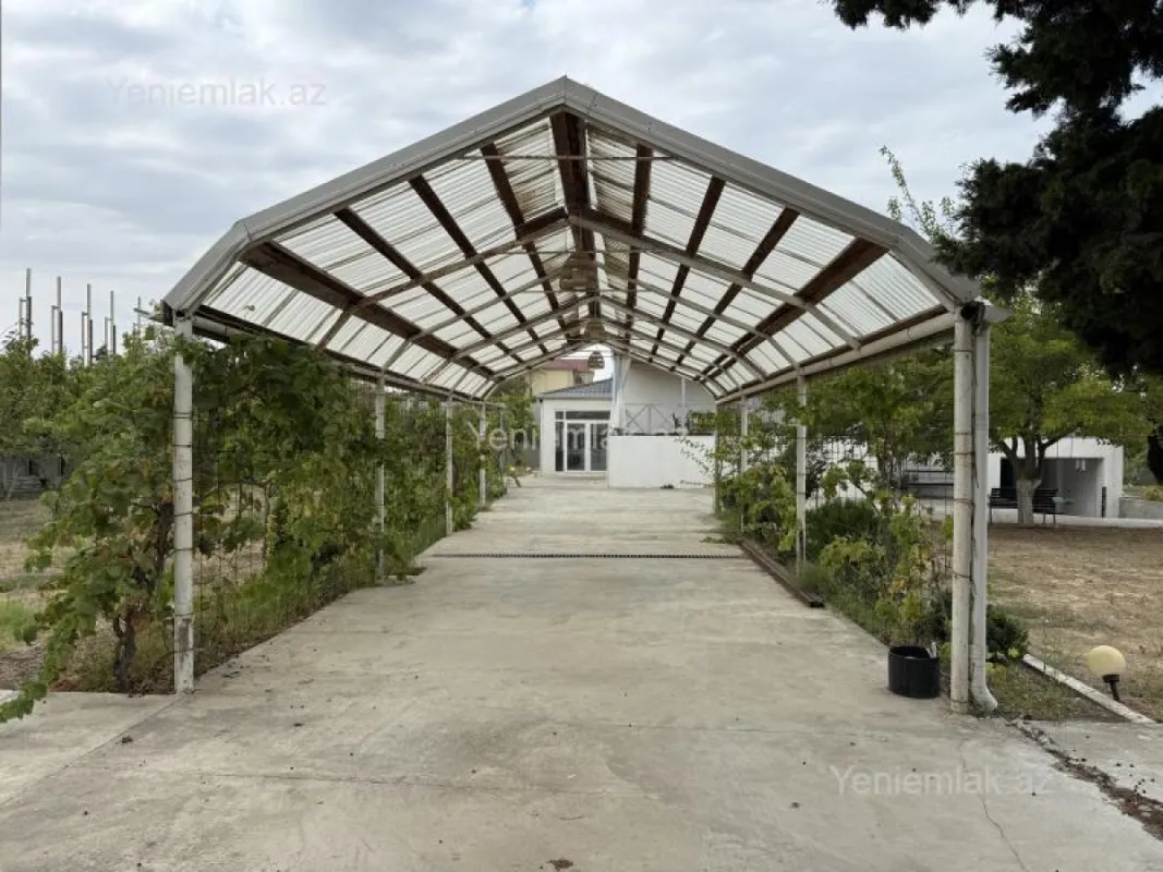 Satılır 3 otaqlı həyət evi 140 m²