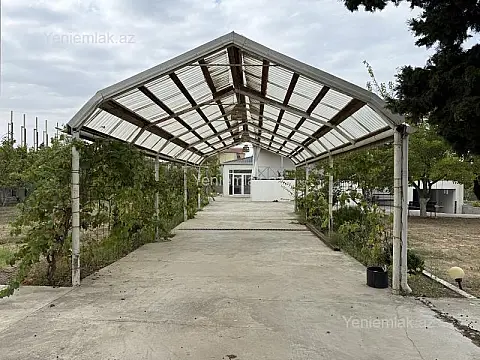 Satılır 3 otaqlı həyət evi 140 m²