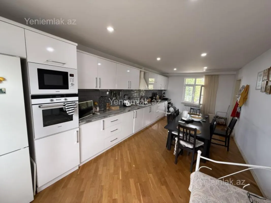 Satılır 3 otaqlı həyət evi 140 m²