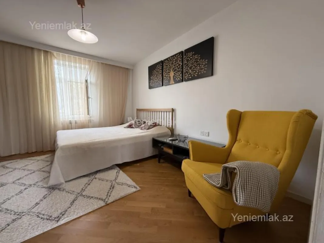 Satılır 3 otaqlı həyət evi 140 m²