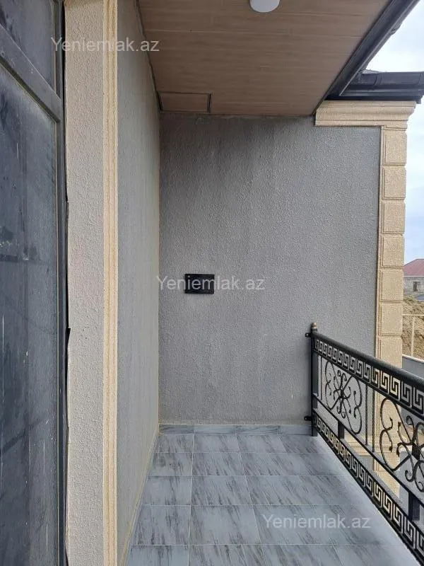 Satılır 4 otaqlı həyət evi 175 m²