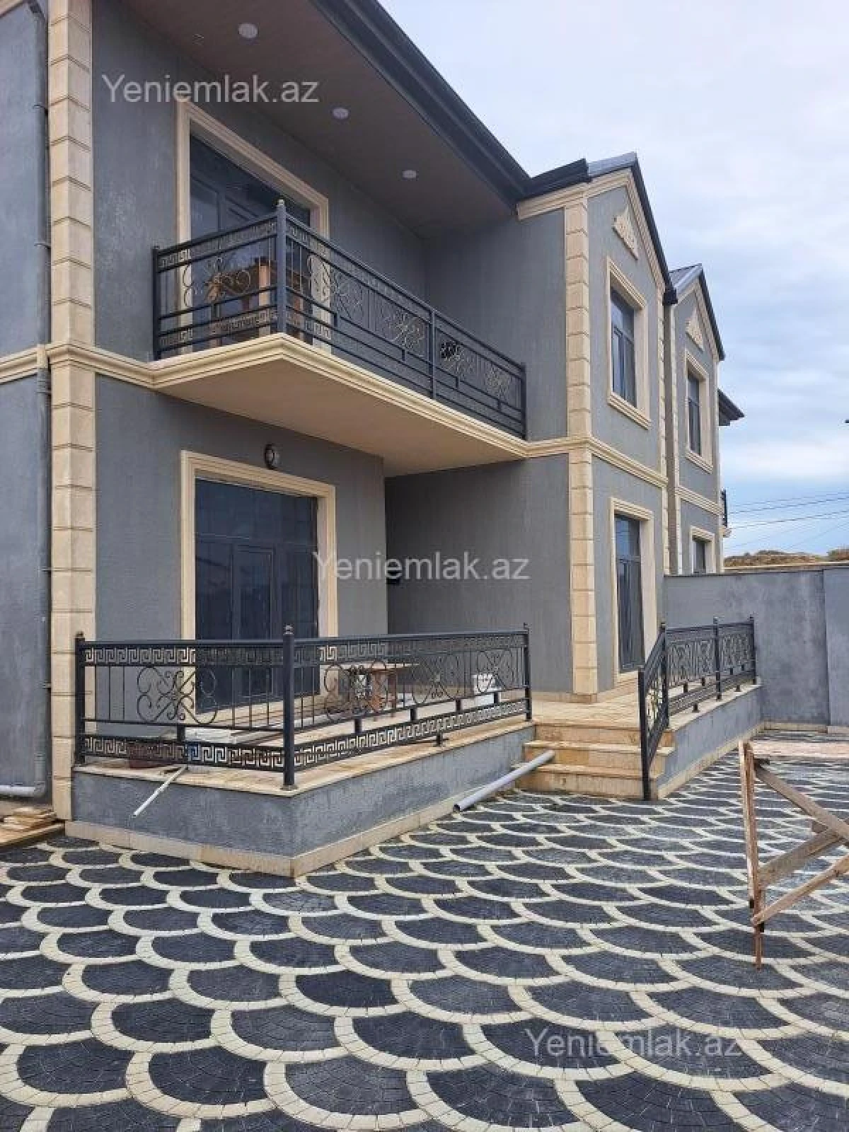 Satılır 4 otaqlı həyət evi 175 m²