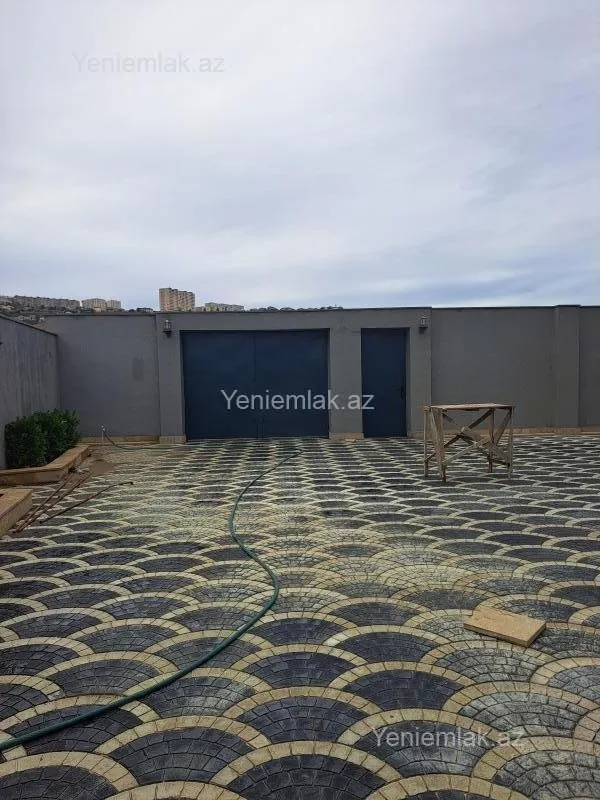 Satılır 4 otaqlı həyət evi 175 m²