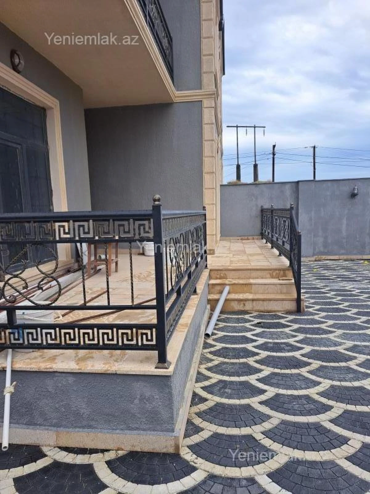 Satılır 4 otaqlı həyət evi 175 m²