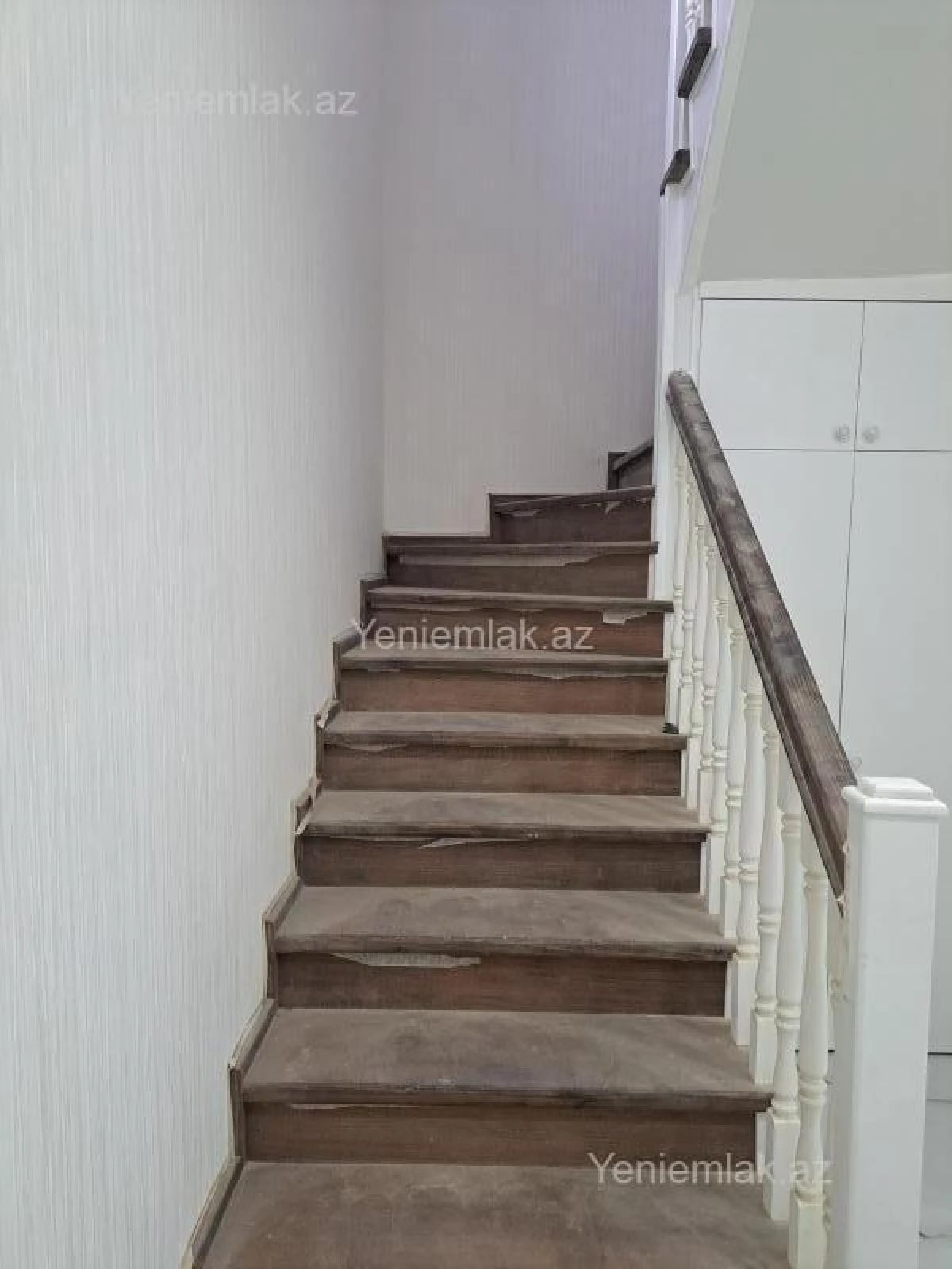Satılır 4 otaqlı həyət evi 175 m²