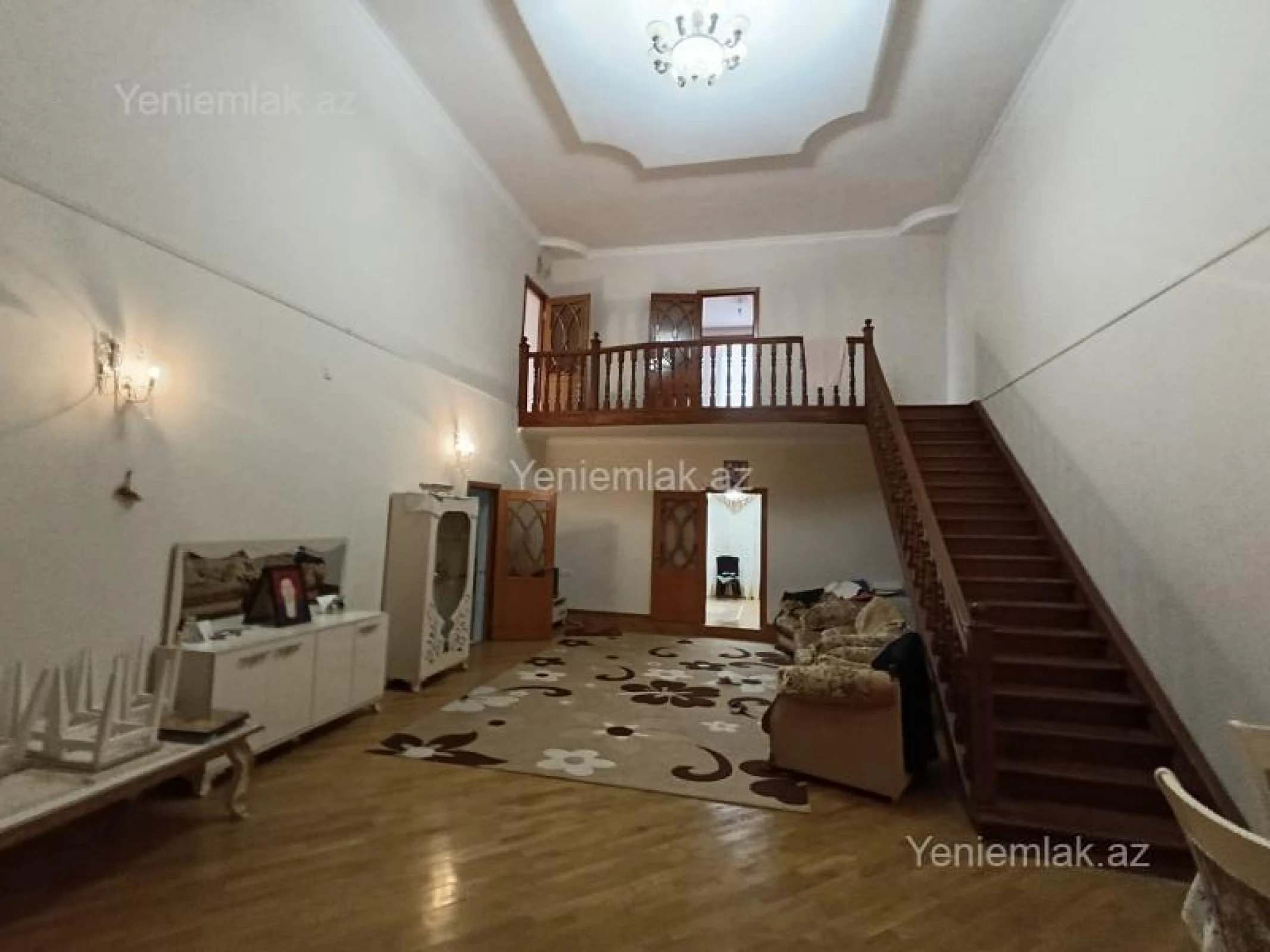 Satılır 6 otaqlı həyət evi 280 m²