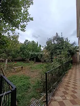 Satılır 6 otaqlı həyət evi 280 m²
