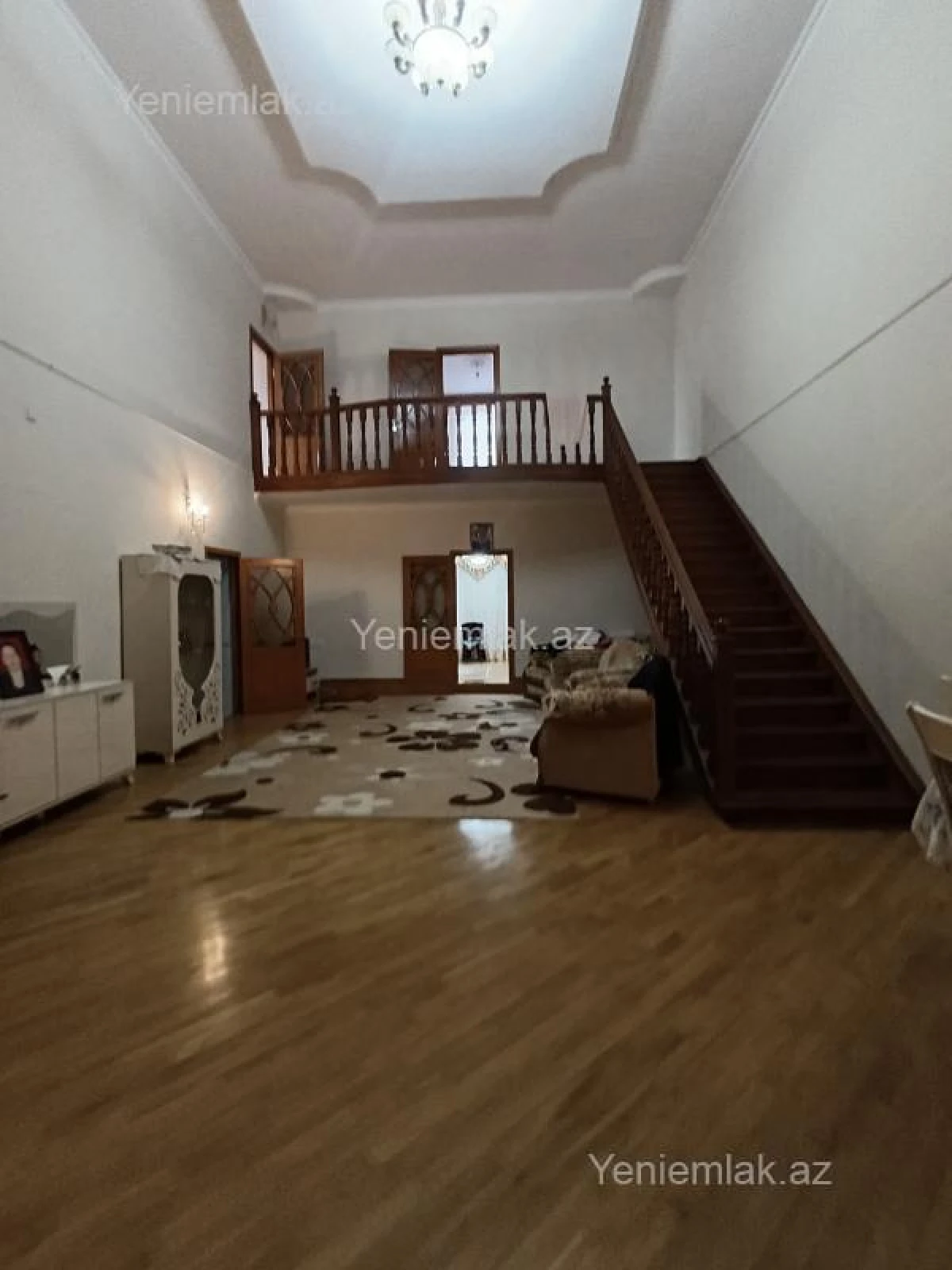 Satılır 6 otaqlı həyət evi 280 m²