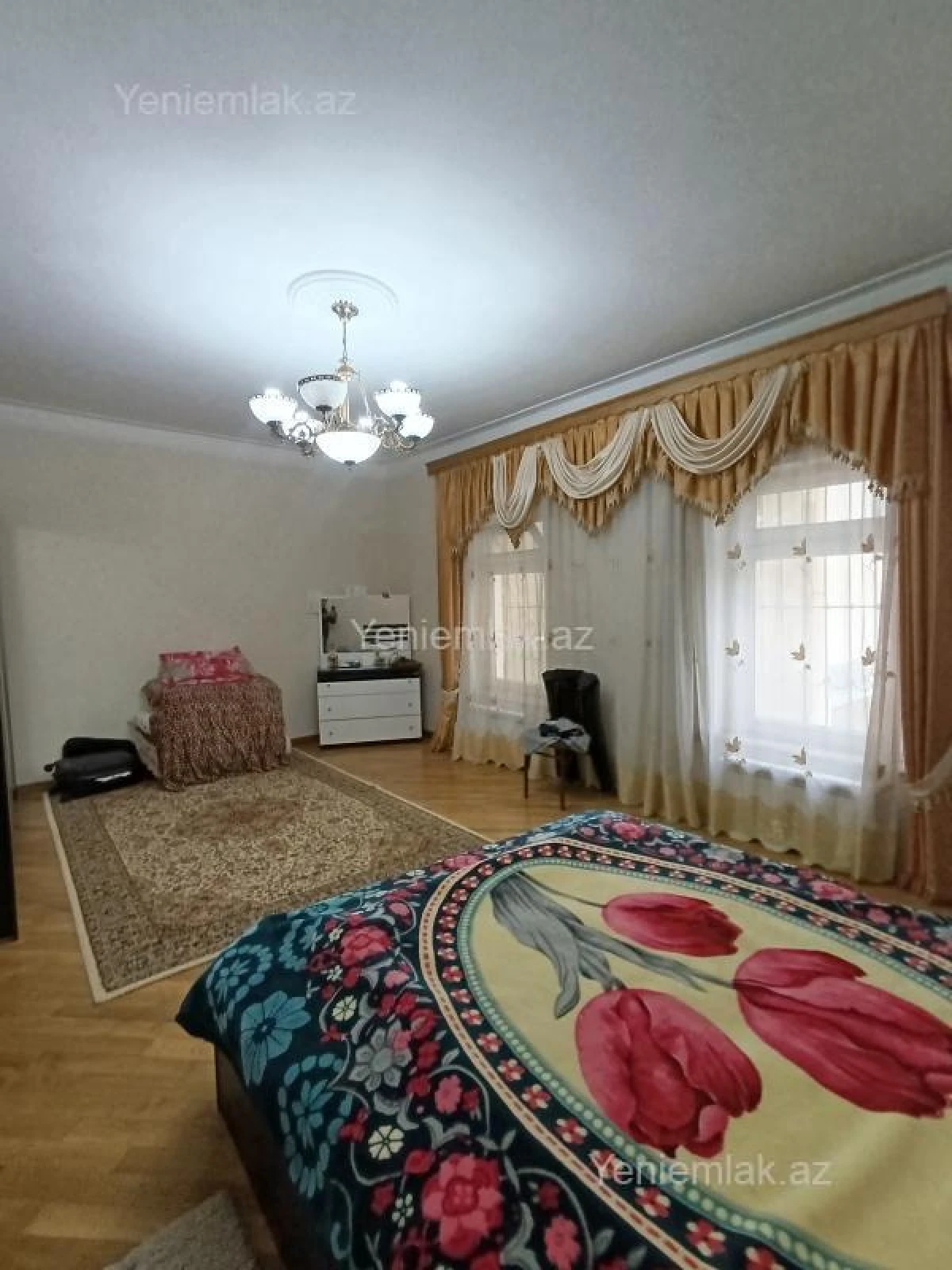 Satılır 6 otaqlı həyət evi 280 m²