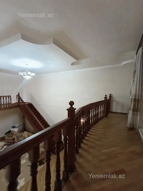 Satılır 6 otaqlı həyət evi 280 m²