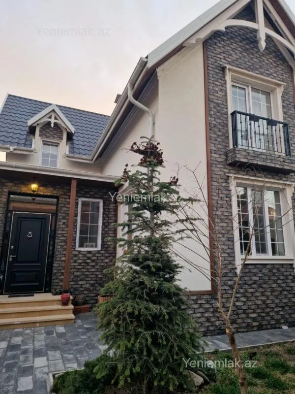 Satılır 5 otaqlı həyət evi 180 m²