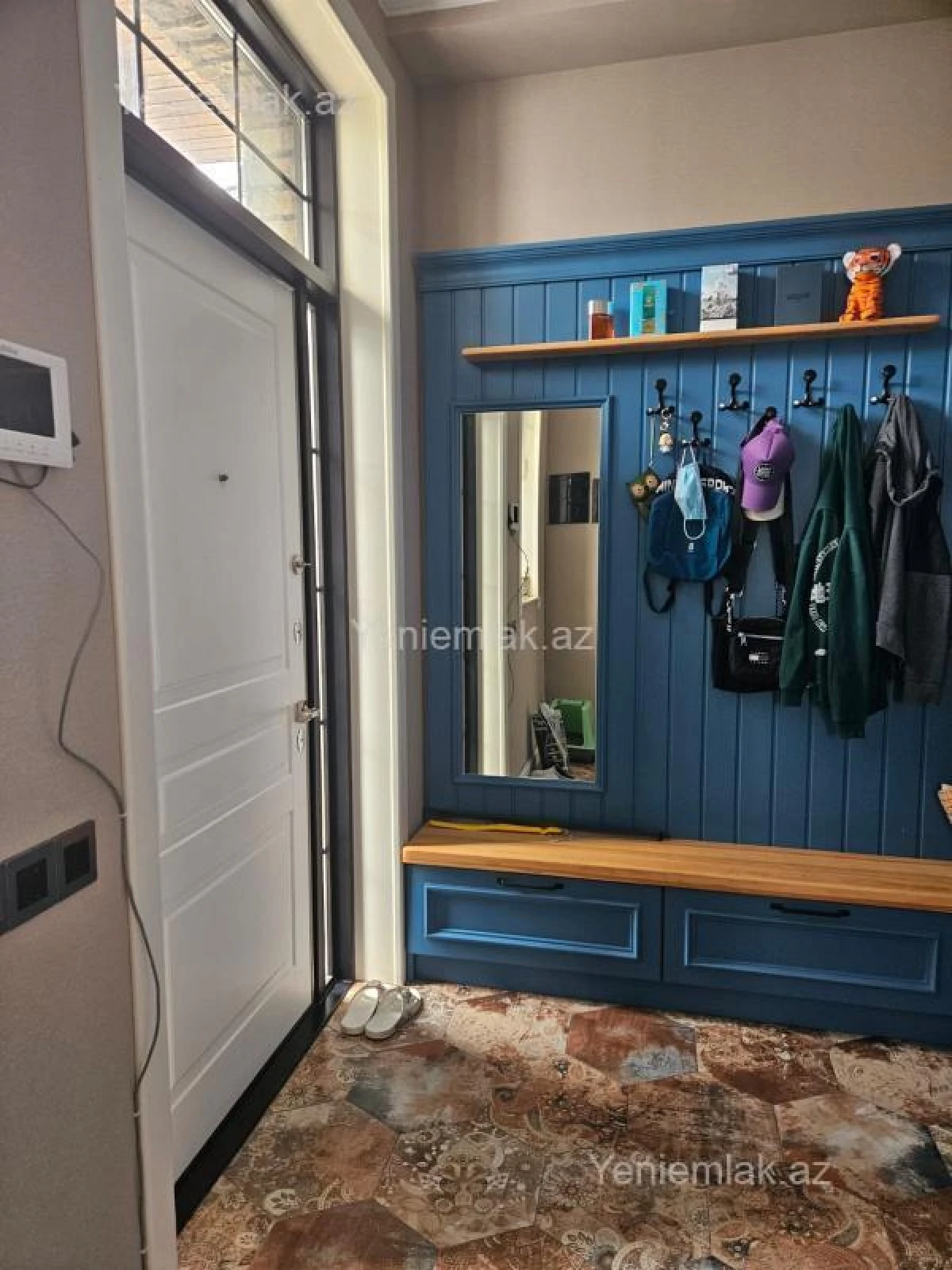 Satılır 5 otaqlı həyət evi 180 m²