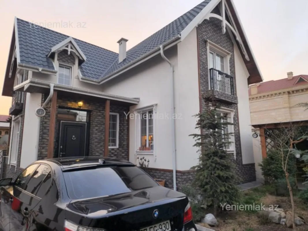 Satılır 5 otaqlı həyət evi 180 m²