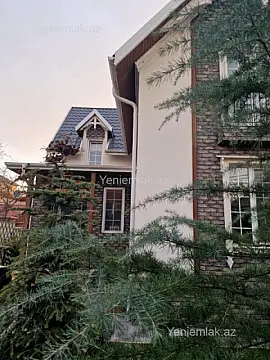 Satılır 5 otaqlı həyət evi 180 m²