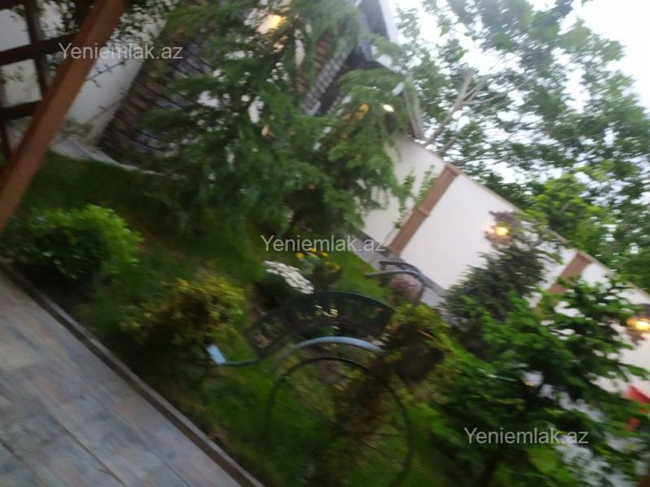 Satılır 5 otaqlı həyət evi 180 m²