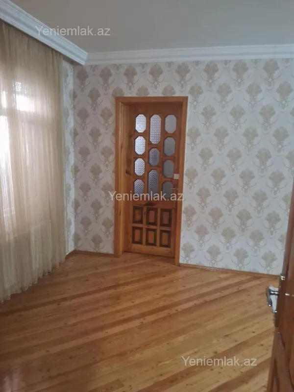 Satılır 5 otaqlı həyət evi 205 m²