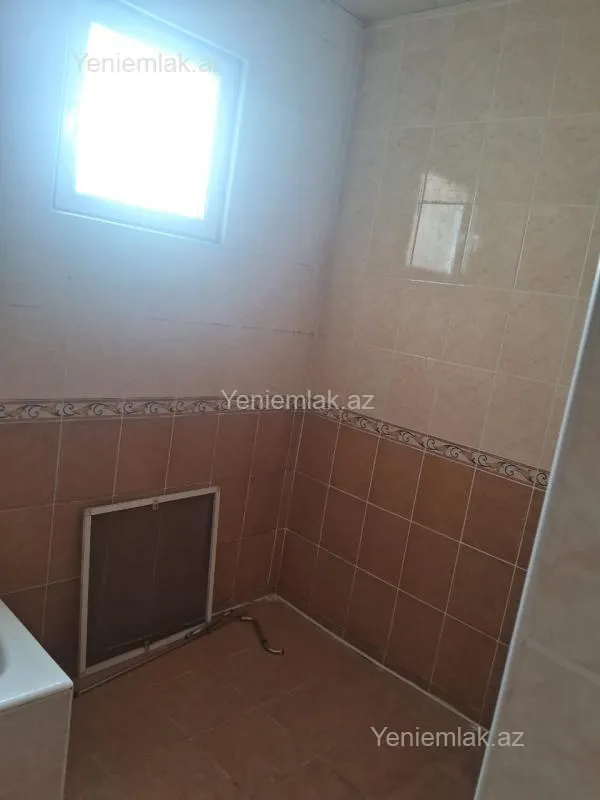 Satılır 5 otaqlı həyət evi 205 m²