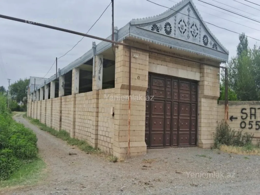 Satılır 5 otaqlı həyət evi 205 m²